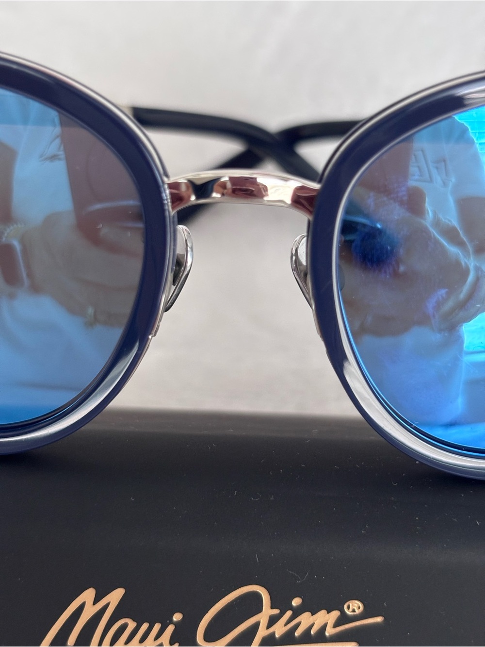 MAUI JIM Wood Rose Butterfly Navy Polarized Sunglasses with Case MJ870-03--NEW - Picture 7 of 16